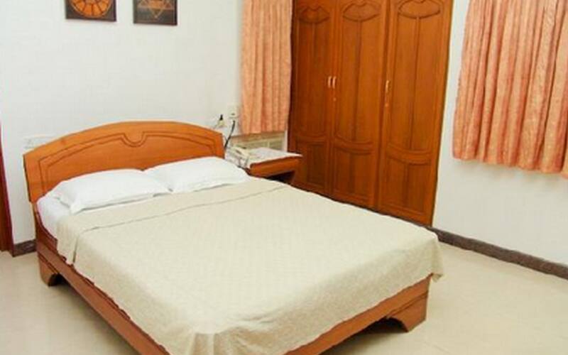 Shamlal Guest House, Thane 3
